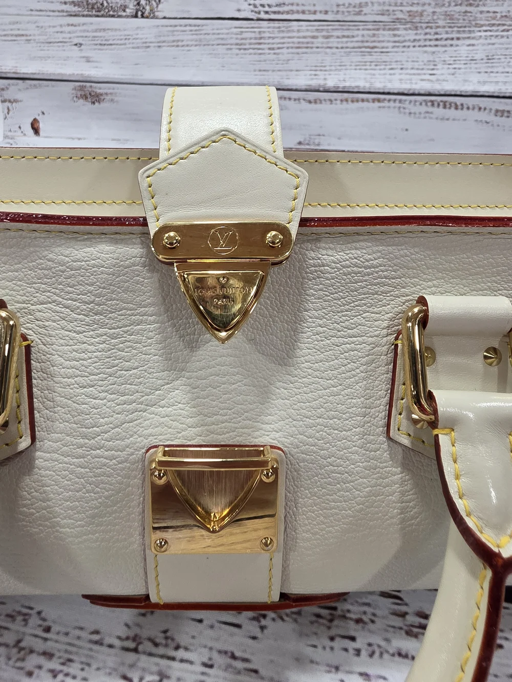 Louis Vuitton Suhali Leather L'Epanoui PM Bag - Picture 7 of 10